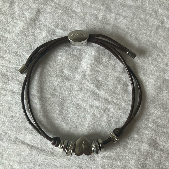 Fossil: Silver Tone Heart Charm Bracelet- Faux Leather Adjustable bracelet - Picture 5 of 15